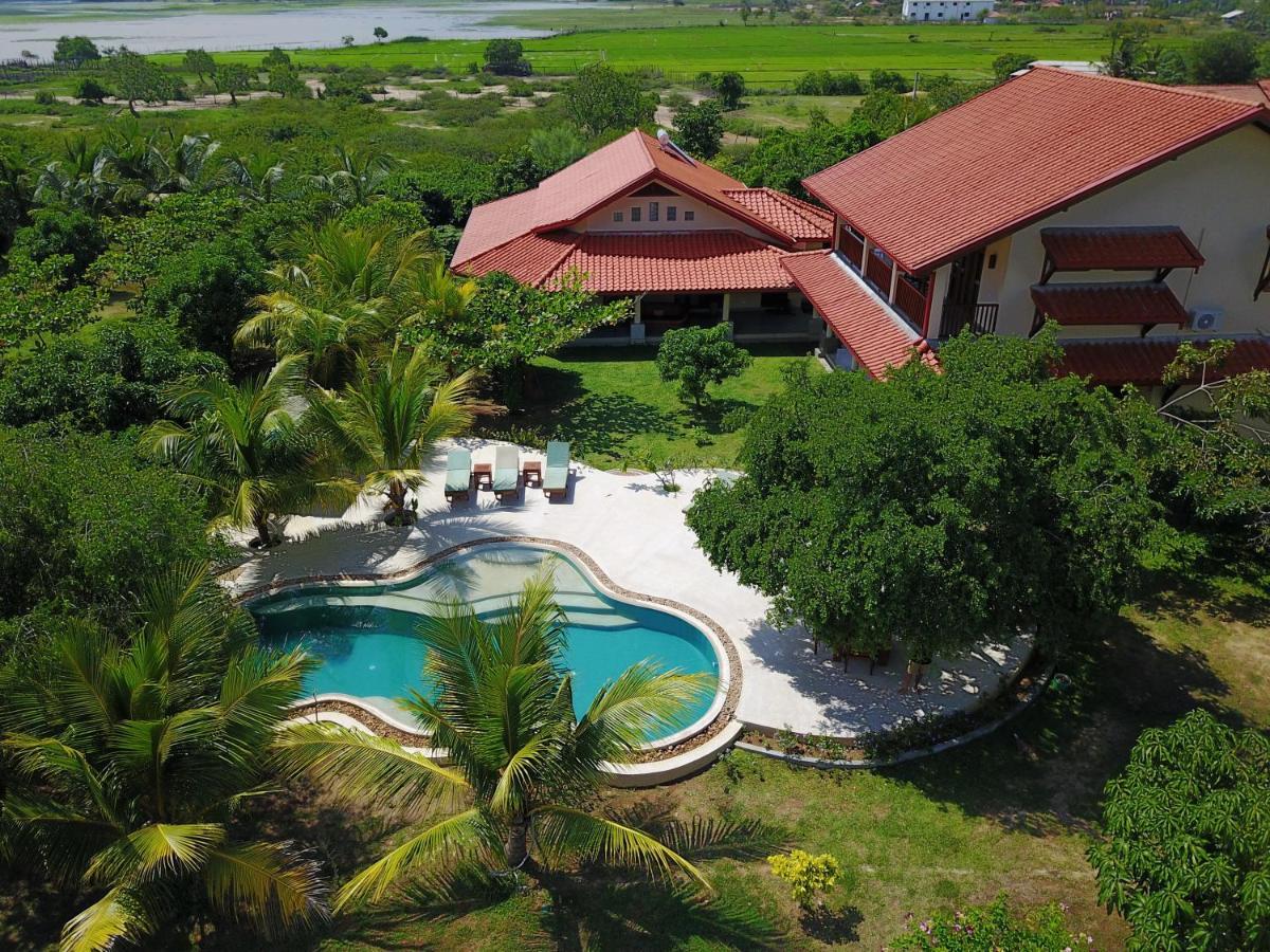 Villa Wild Lotus Yala Tissamaharama Esterno foto